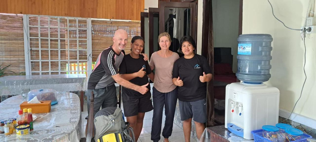 El Homestay Bunaken Esterno foto