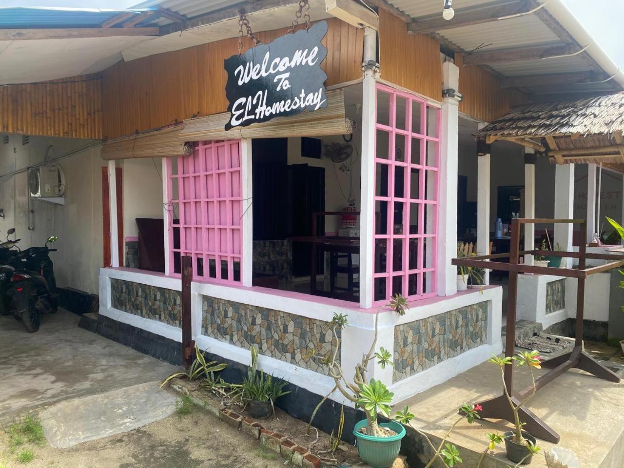 El Homestay Bunaken Esterno foto