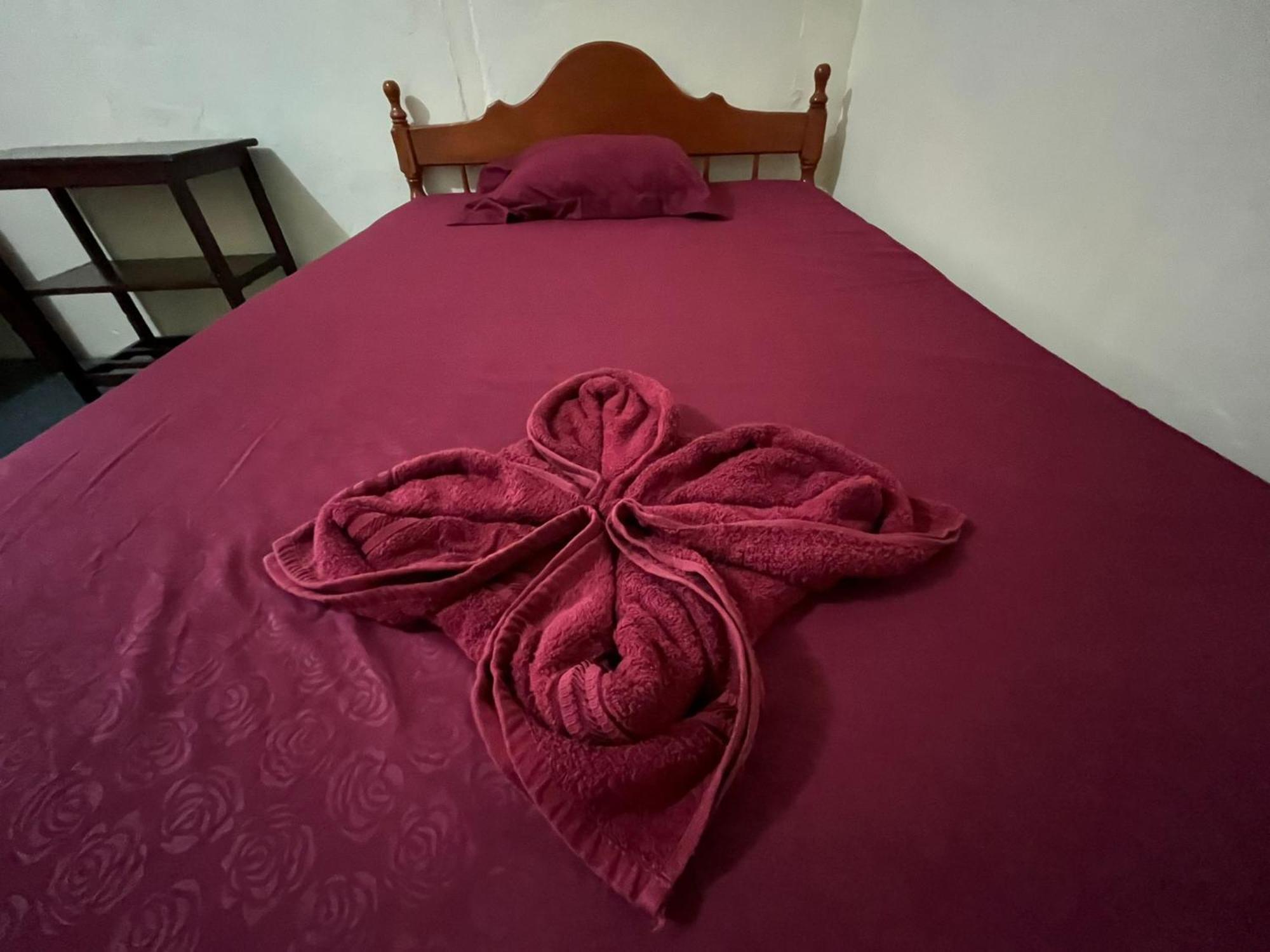 El Homestay Bunaken Esterno foto