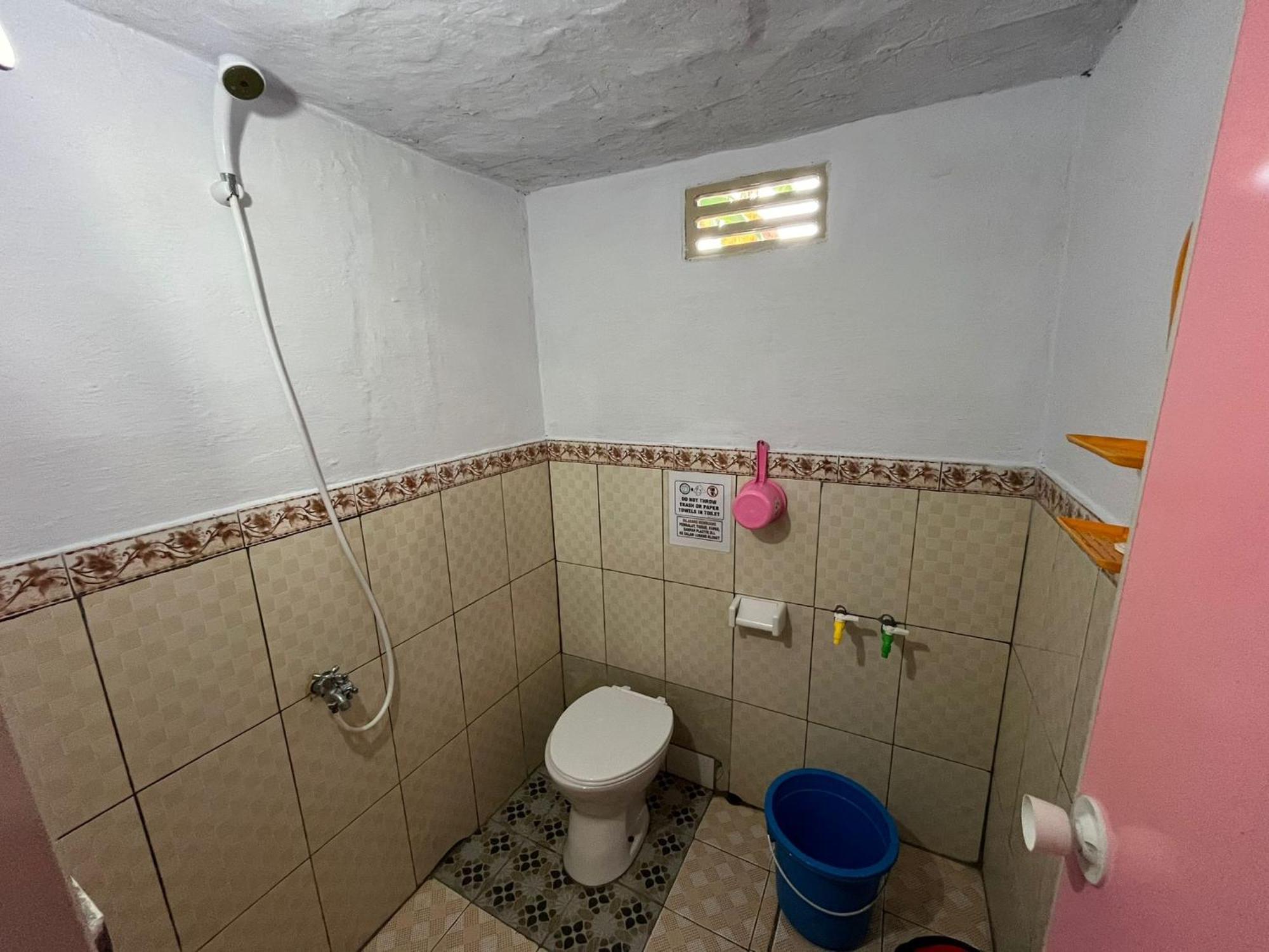 El Homestay Bunaken Esterno foto