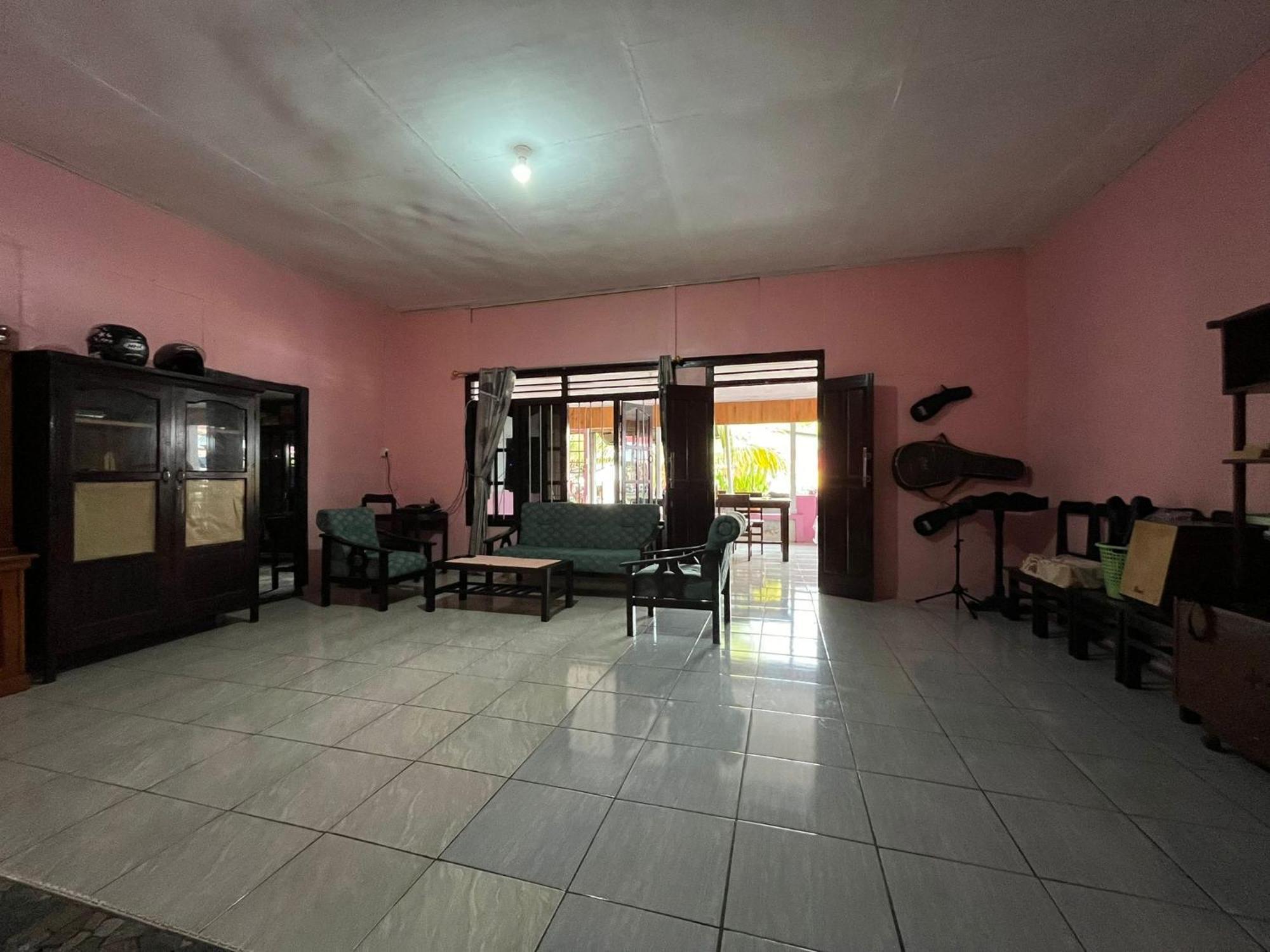 El Homestay Bunaken Esterno foto